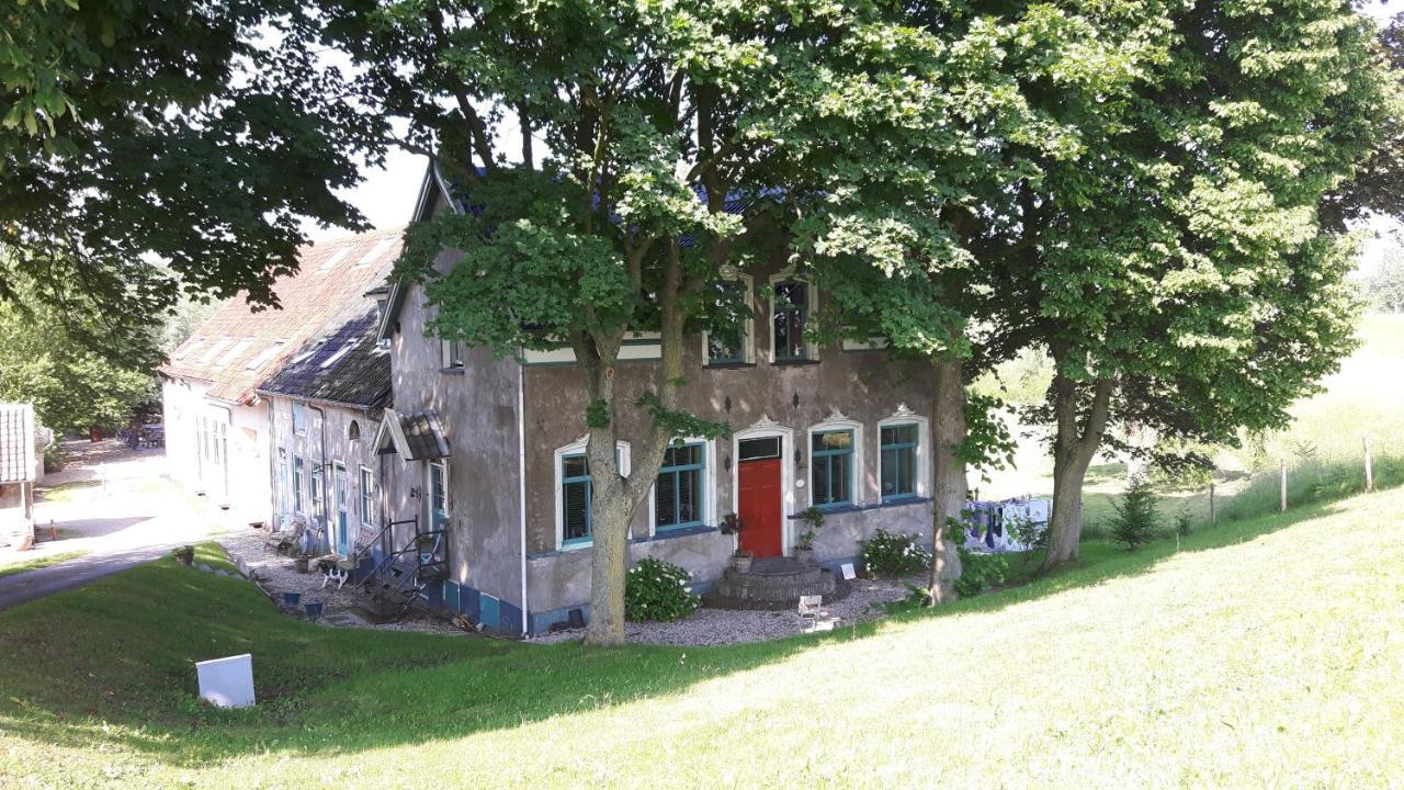 Theetuin Onder De Pannen Bed & Breakfast Lekkerkerk Exterior photo